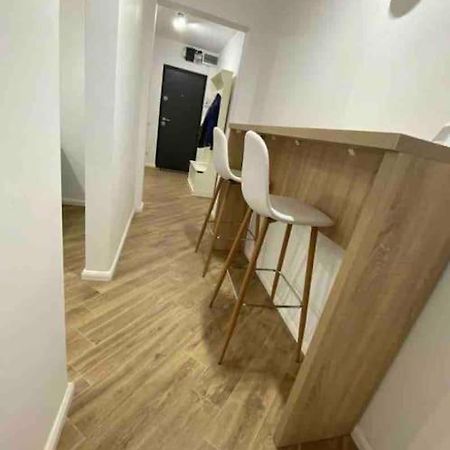 Enescu Flat Appartement Suceava Buitenkant foto