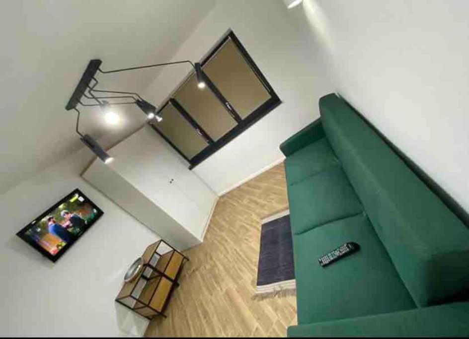 Enescu Flat Appartement Suceava Buitenkant foto