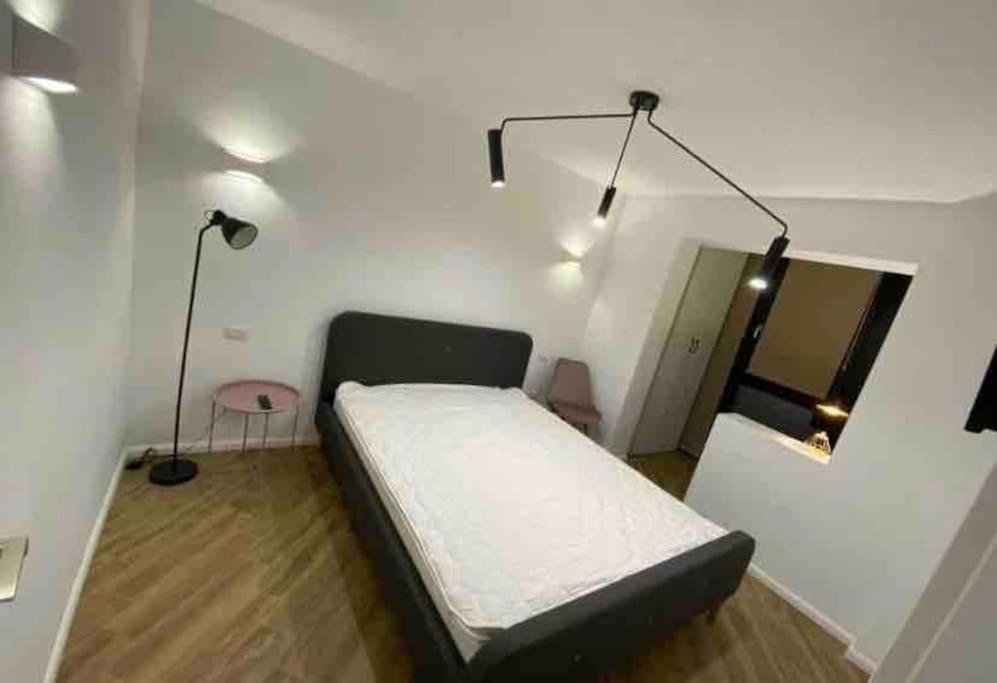 Enescu Flat Appartement Suceava Buitenkant foto