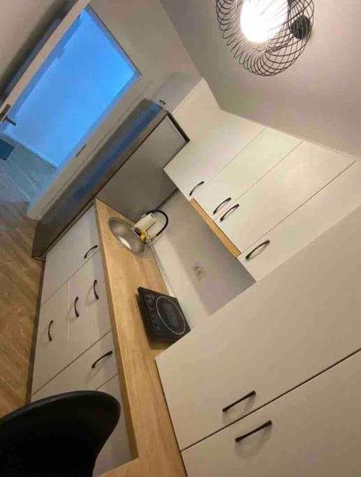 Enescu Flat Appartement Suceava Buitenkant foto